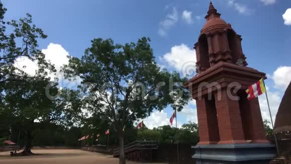 Anuradhapura斯里兰卡入口前的小教堂视频的预览图