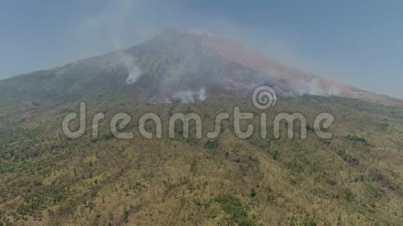 山景阿贡火山巴厘岛印度尼西亚视频的预览图