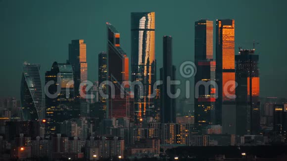 摩天大楼日落时间视频的预览图