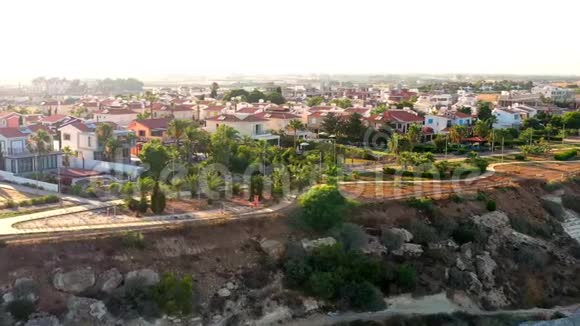 海边的住宅别墅普沃利亚村塞浦路斯拉纳卡区视频的预览图