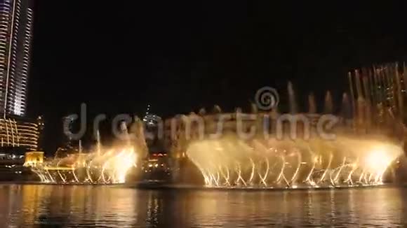迪拜的喷泉视频的预览图
