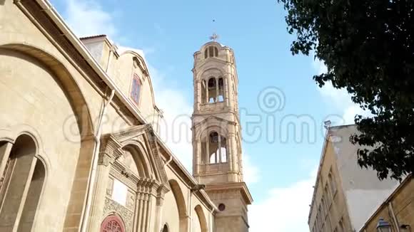 在范罗梅尼教堂里走来走去尼科西亚塞浦路斯视频的预览图