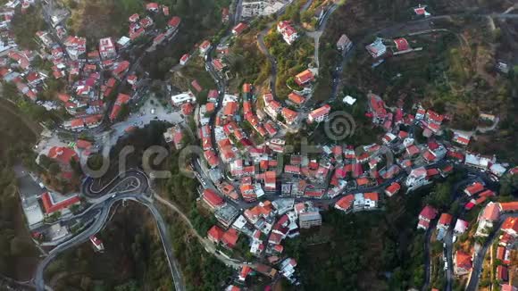托罗多斯山顶的阿格罗斯村塞浦路斯利马索尔地区视频的预览图