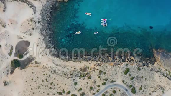 泻湖和绿松石地中海希腊角半岛塞浦路斯视频的预览图