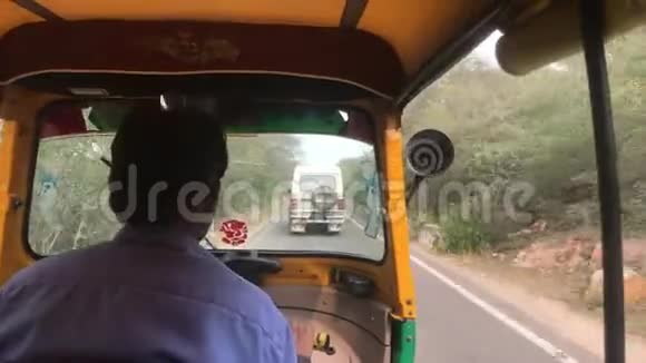 印度斋浦尔摩托人力车运动第3部分视频的预览图