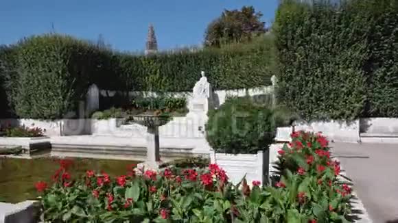 奥地利维也纳伊丽莎白女王纪念碑过度倒塌视频的预览图
