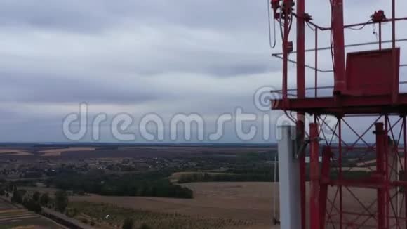 农村移动铁塔中继器视频的预览图