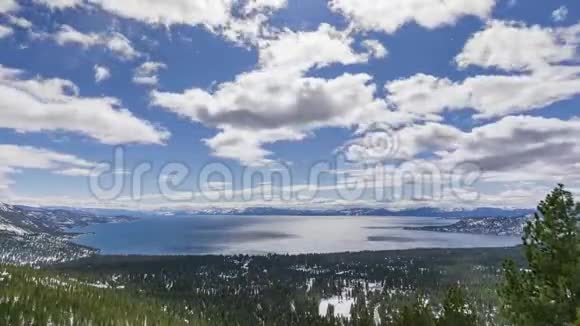 塔霍湖冬季时光流逝全景视频的预览图