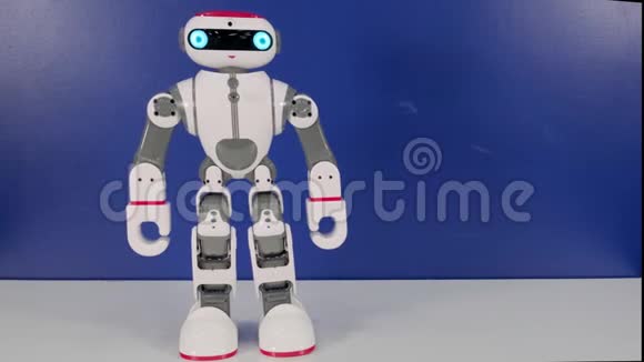 微笑机器人玩具做完整的演示视频的预览图