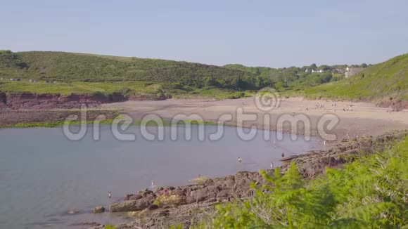 全景山谷海滩水库德比郡英国视频的预览图
