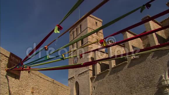 西班牙伊比萨大教堂的旧衣服视频的预览图