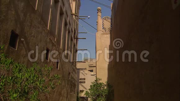 毗邻传统建筑迪拜巴斯蒂基亚视频的预览图