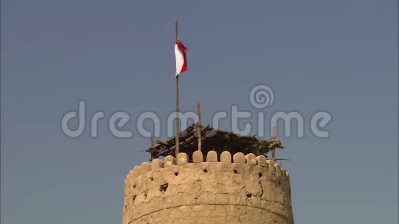 顶景迪拜阿尔菲希迪堡泥砖塔视频的预览图