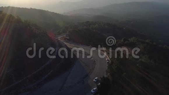 泰国清迈山脉和日出空中拍摄视频的预览图