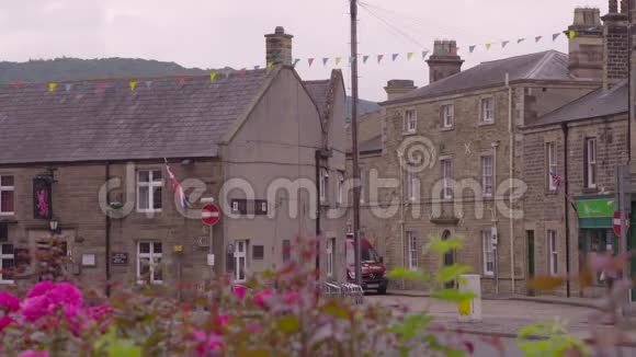 英国德比郡Bakewell街道路交通视频的预览图