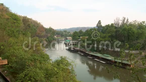 铁路葵河乡村和公路景观视频的预览图