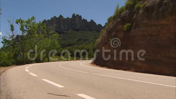 危险道路蒙特塞拉特山加泰罗尼亚西班牙视频的预览图