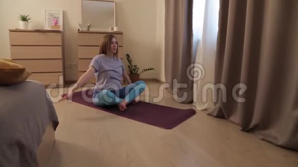 孕妇瑜伽18视频的预览图