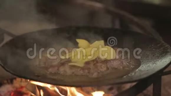 炸土豆加餐视频的预览图