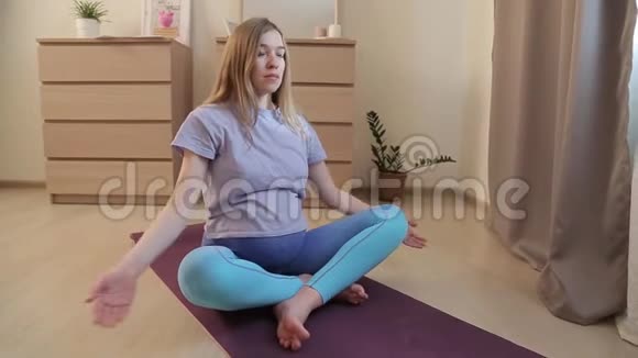孕妇瑜伽27视频的预览图