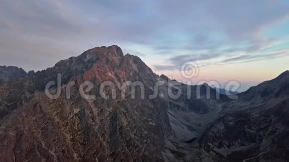 从高塔特拉斯山脉升起视频的预览图