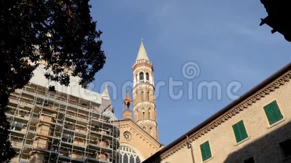 帕多瓦圣安东尼奥达帕多瓦Basilica的侧景正在翻修中视频的预览图