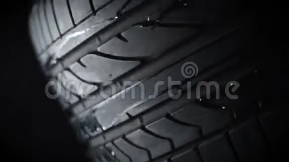 汽车轮胎黑色新旧视频的预览图