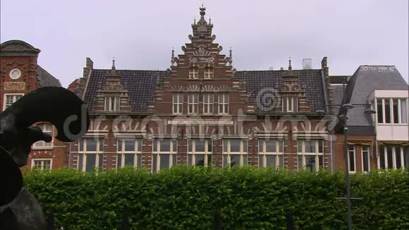 荷兰经典住宅景观视频的预览图