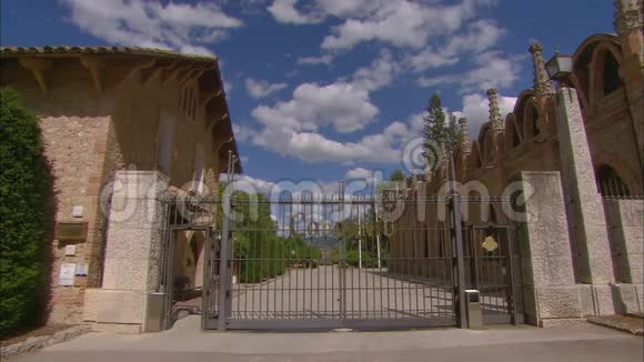 西班牙佩内德斯科多尼酒厂入口门视频的预览图