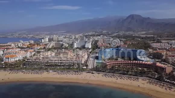 特内里费洛斯克里斯托斯度假胜地的空中景观视频的预览图