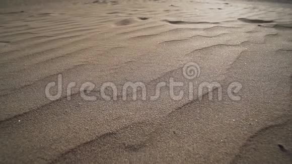 日落时的沙漠沙质地沙丘特写广角天然材料视频的预览图
