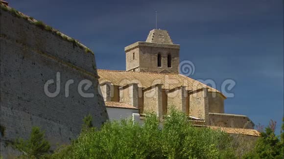 西班牙岛伊比萨的旧建筑结构视频的预览图