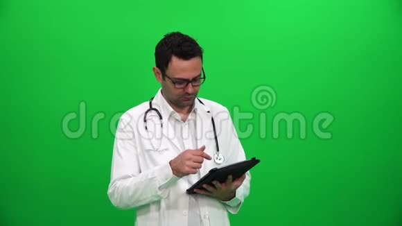 医生用药片视频的预览图