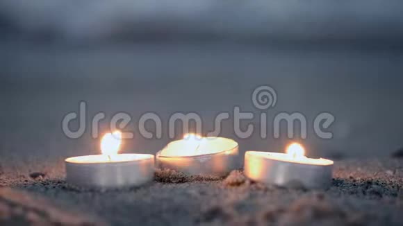 蜡烛和大海视频的预览图