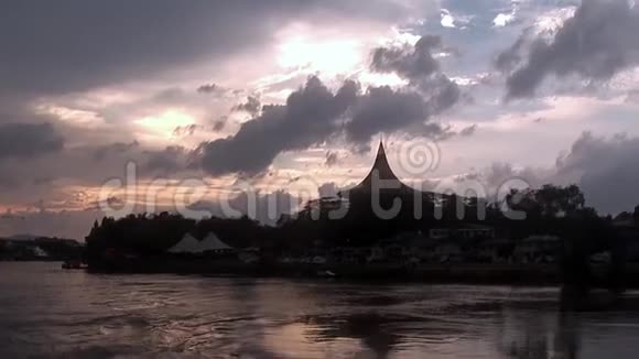 沙捞越州议会大楼视频的预览图