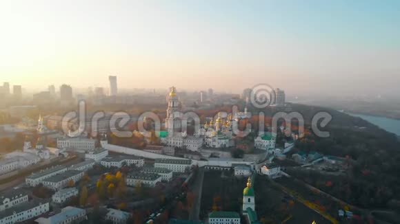 基辅市古代基督教建筑视频的预览图