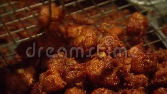 烤肉架烧烤街头食品亚洲视频的预览图