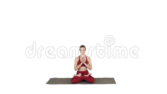 年轻的运动女性练习瑜伽做规模运动托拉萨纳在白色背景上的姿势视频的预览图