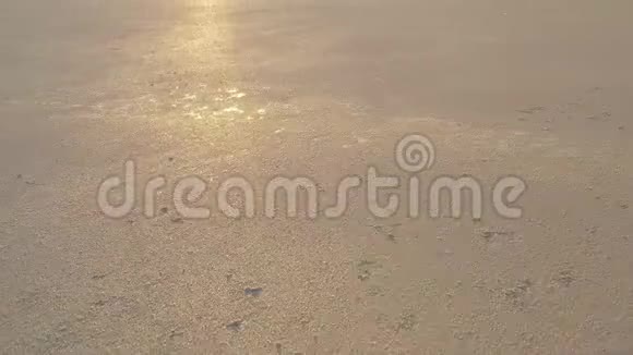 迈科莱夫地区的图兹拉盐湖视频的预览图