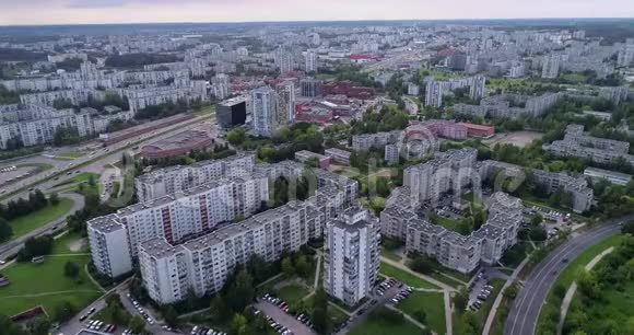 维尔纽斯城市景观和法比霍尼斯克斯区乌克兰最著名的切尔诺贝利镇1视频的预览图