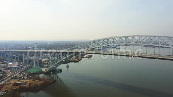 巴音桥的无人机镜头视频的预览图