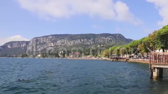 意大利加德纳海滨景观视频的预览图