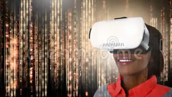 女士佩戴VR装备视频视频的预览图