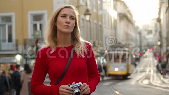 里斯本历史街区的典型街景视频的预览图