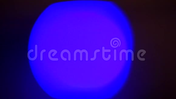 帧间过渡蓝色背景圆形视频的预览图