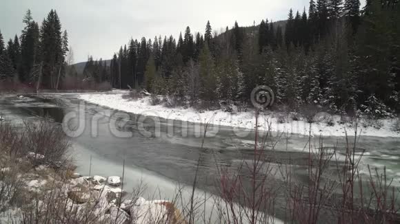 山河冬季4KUHD视频的预览图