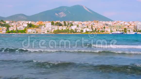 从船上到岛上的地中海景色旅行背景希腊岛屿有海山和视频的预览图