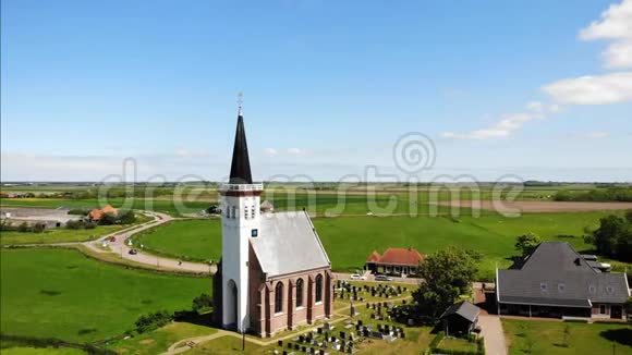 荷兰德豪恩特塞尔白教堂荷兰德豪恩特塞尔村美丽的教堂视频的预览图