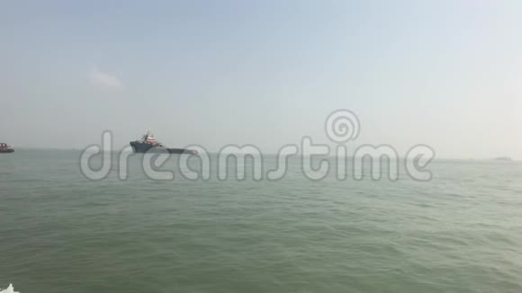 印度孟买阿拉伯海的船只观视频的预览图