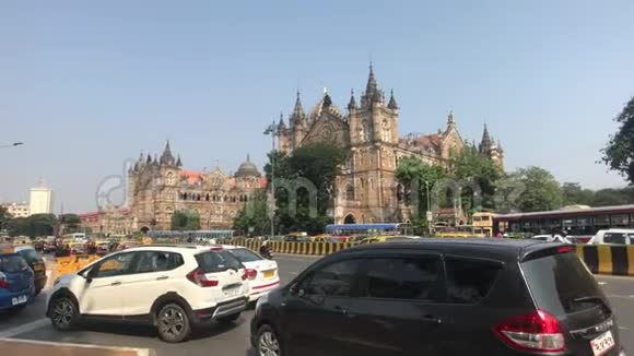 印度孟买远远的车站大楼视频的预览图